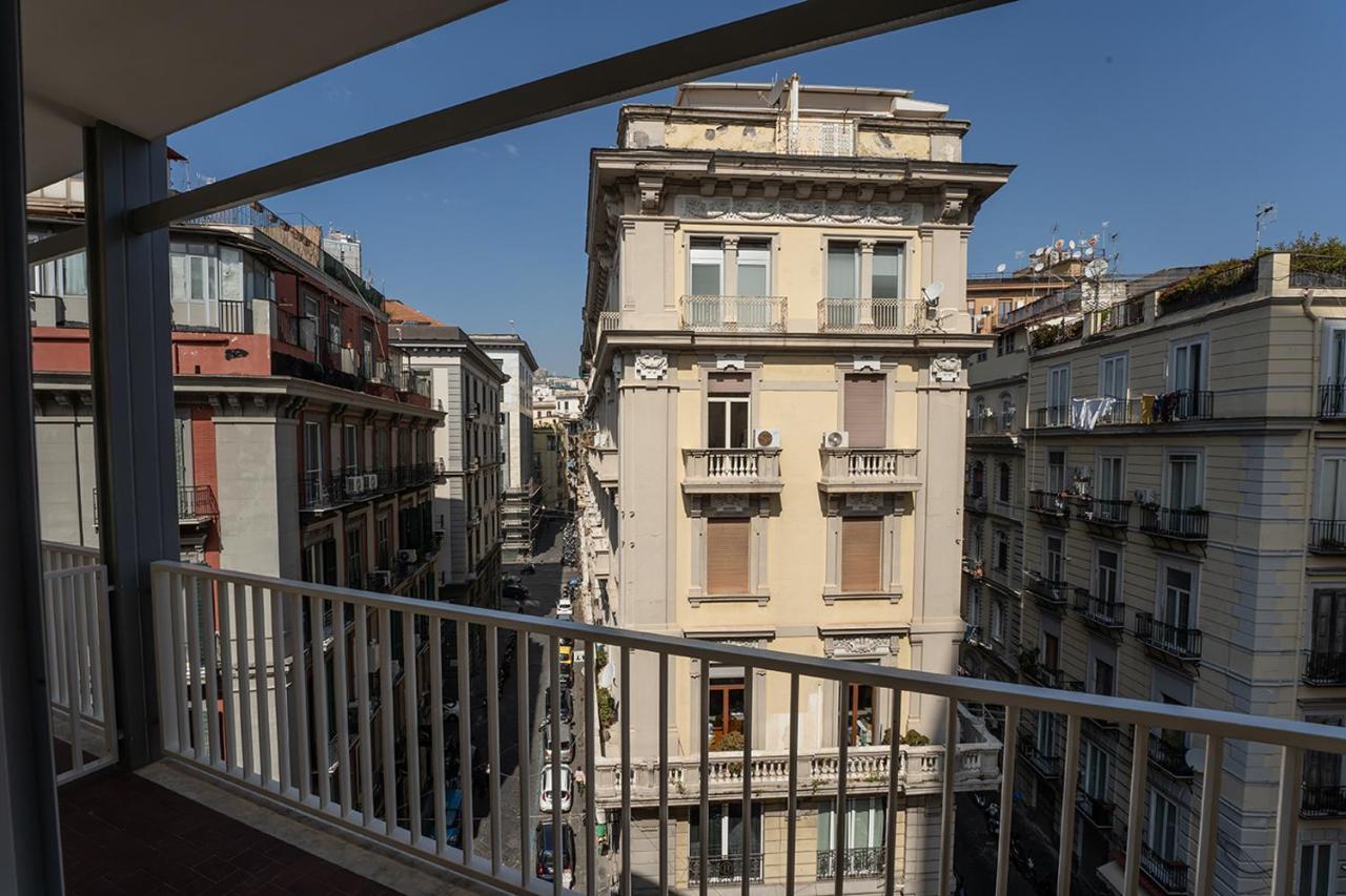 Greros H. Rooms Napoli Centro By Clapa Group Dislocated Hospitality Bagian luar foto
