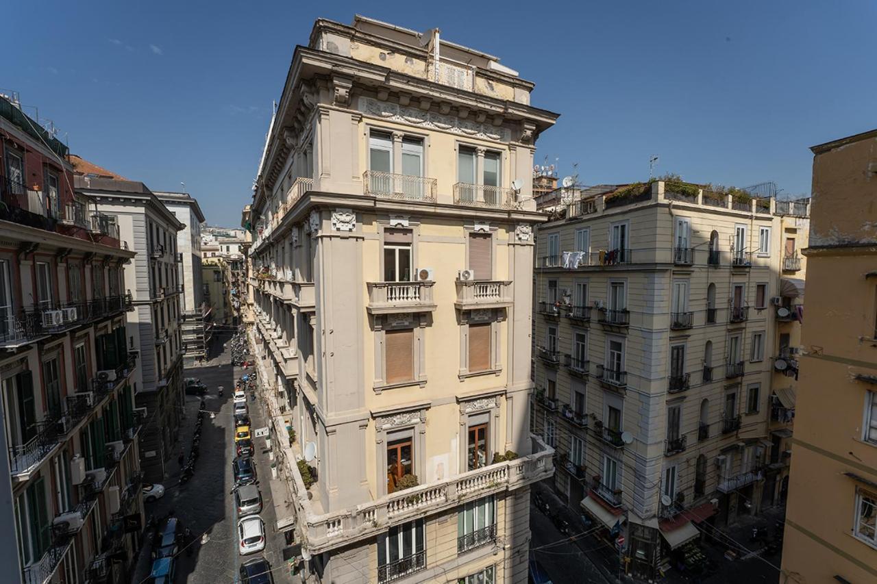Greros H. Rooms Napoli Centro By Clapa Group Dislocated Hospitality Bagian luar foto