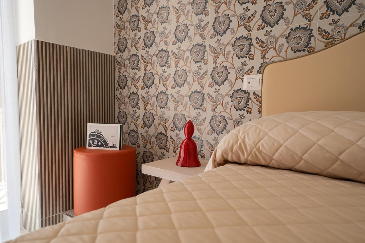 Greros H. Rooms Napoli Centro By Clapa Group Dislocated Hospitality Bagian luar foto