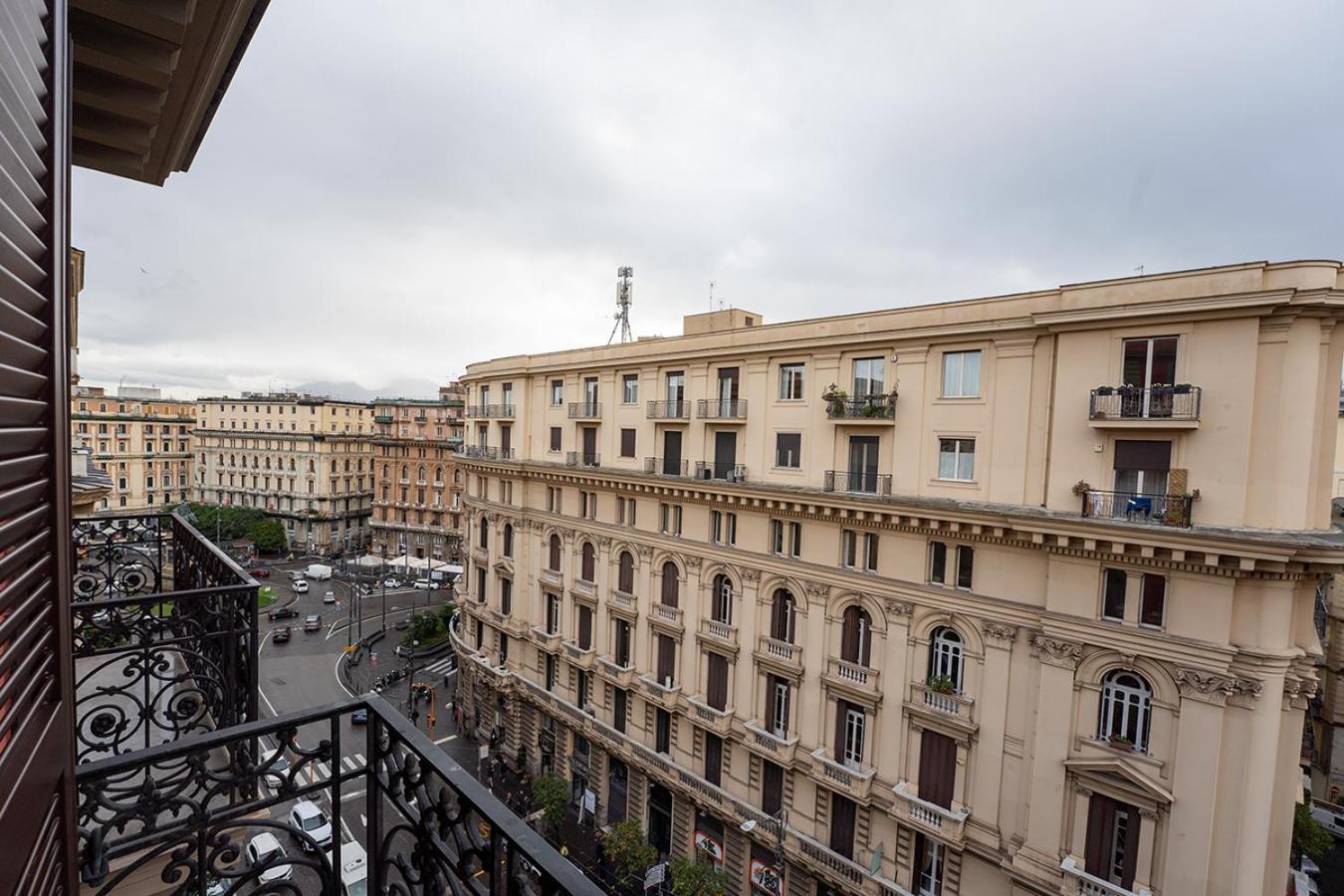 Greros H. Rooms Napoli Centro By Clapa Group Dislocated Hospitality Bagian luar foto