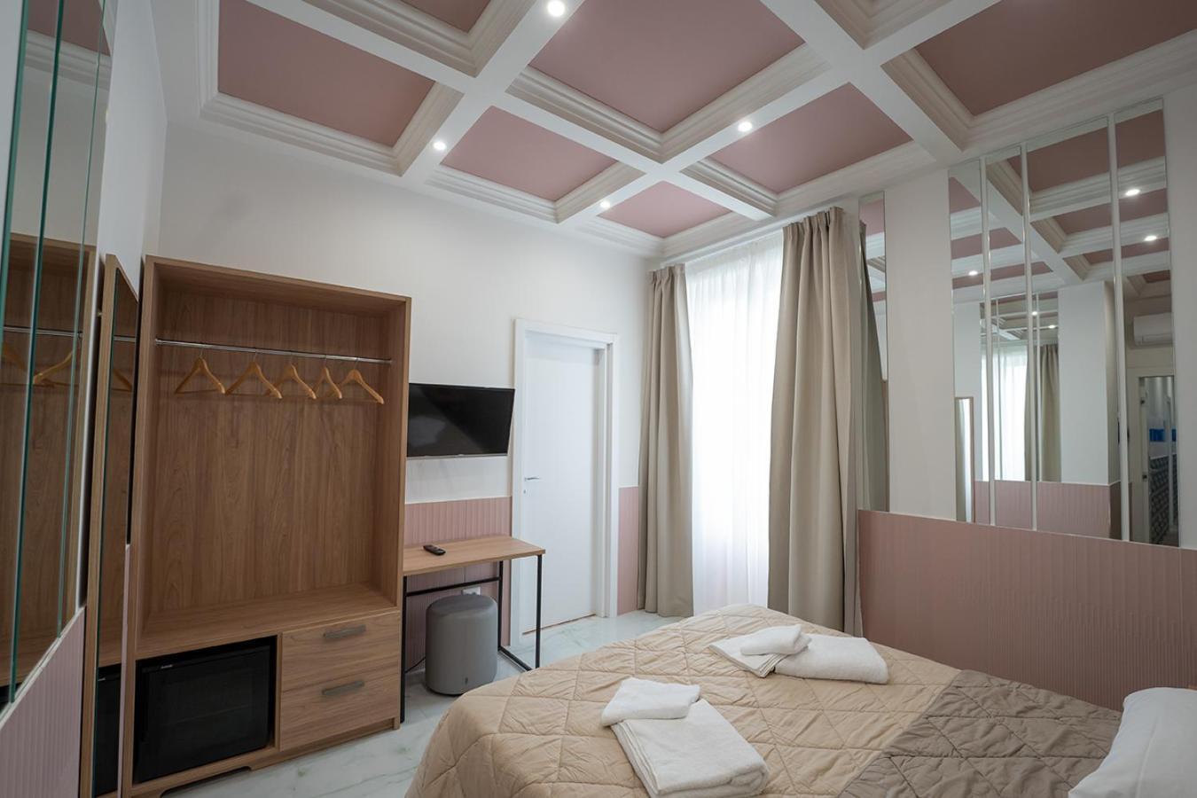 Greros H. Rooms Napoli Centro By Clapa Group Dislocated Hospitality Bagian luar foto